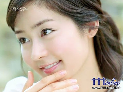 46_SungYuRi_2.jpg