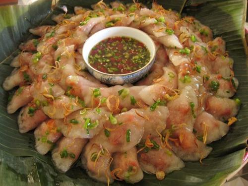 500-375-thuong-thuc-banh-bot-loc-ba-mien-thom-ngon-fa95[1].jpg
