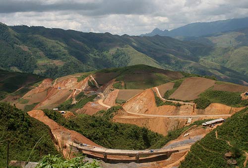 55478150-1345019567-kham-pha-viet-nam--16-[1].jpg