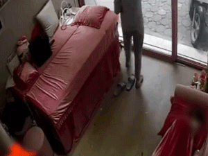 57B5FA80-0980-49F0-90B8-FDCBB560ADFD.gif