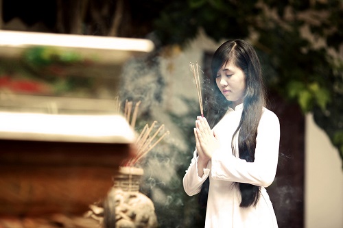 6-cam-ky-khi-di-le-chua-dau-nam-ma-nhieu-nguoi-chua-bao-gio-de-y-hinh-anh.jpg