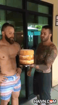 600_e18bc908-ff47-4586-bff0-c68dedeed7cf.gif
