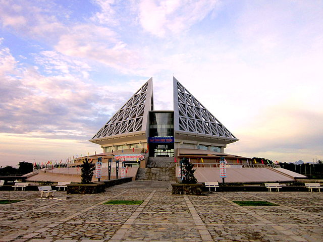 640px-B%E1%BA%A3o_t%C3%A0ng_t%E1%BB%89nh_Ninh_Thu%E1%BA%ADn[1].jpg