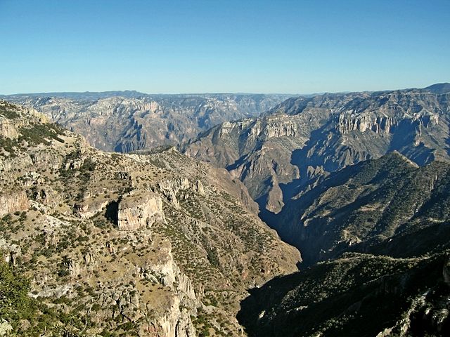 640px-Barranca_del_cobre_2[1].jpg