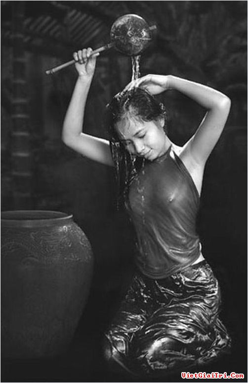 Anh nude 1.jpg