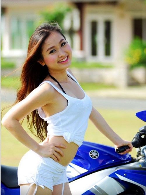 Anh-thu-Honey-Dollar-hot-girl-sexy-moto-khung (1).jpg