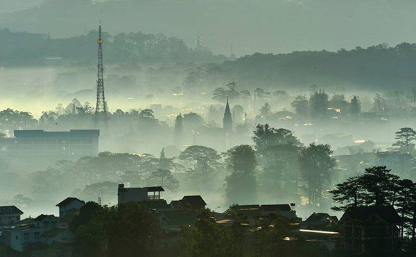 binh-minh-da-lat-dep-me-hon120150707111719.8205350[1].jpg