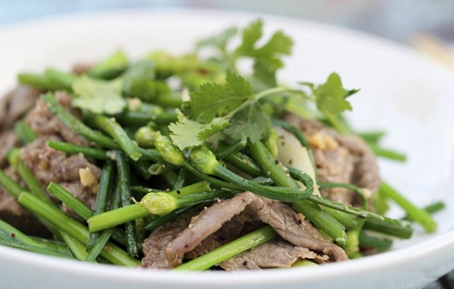 Bong-he-xao-thit-bo-mang-lai-huong-vi-giam-can-moi-1[1].jpg