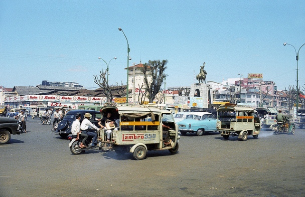 Bùng-binh-chợ-Bến-Thành.jpg.png