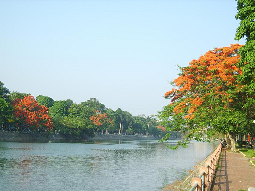 duong-phuong-bay--doan-thi-diem-hue[1].jpg