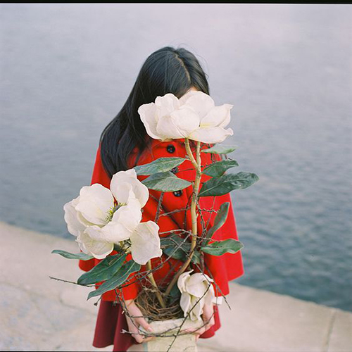 girls-profile-pic-without-face.jpg