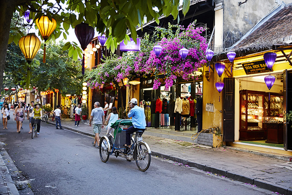 ha-noi-sapa-ha-long-hue-hoi-an-nha-trang-15-ngay-amity-vietnam_com[1].jpg