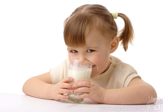 healthy-habits-drink-milk-140310-28089782-Copy.jpeg