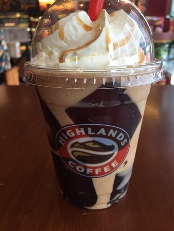 highlands-coffee (3).jpg