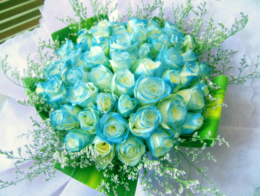 hoa-hong-xanh-dep-tang-nguoi-yeu-ngay-valentine-2.png