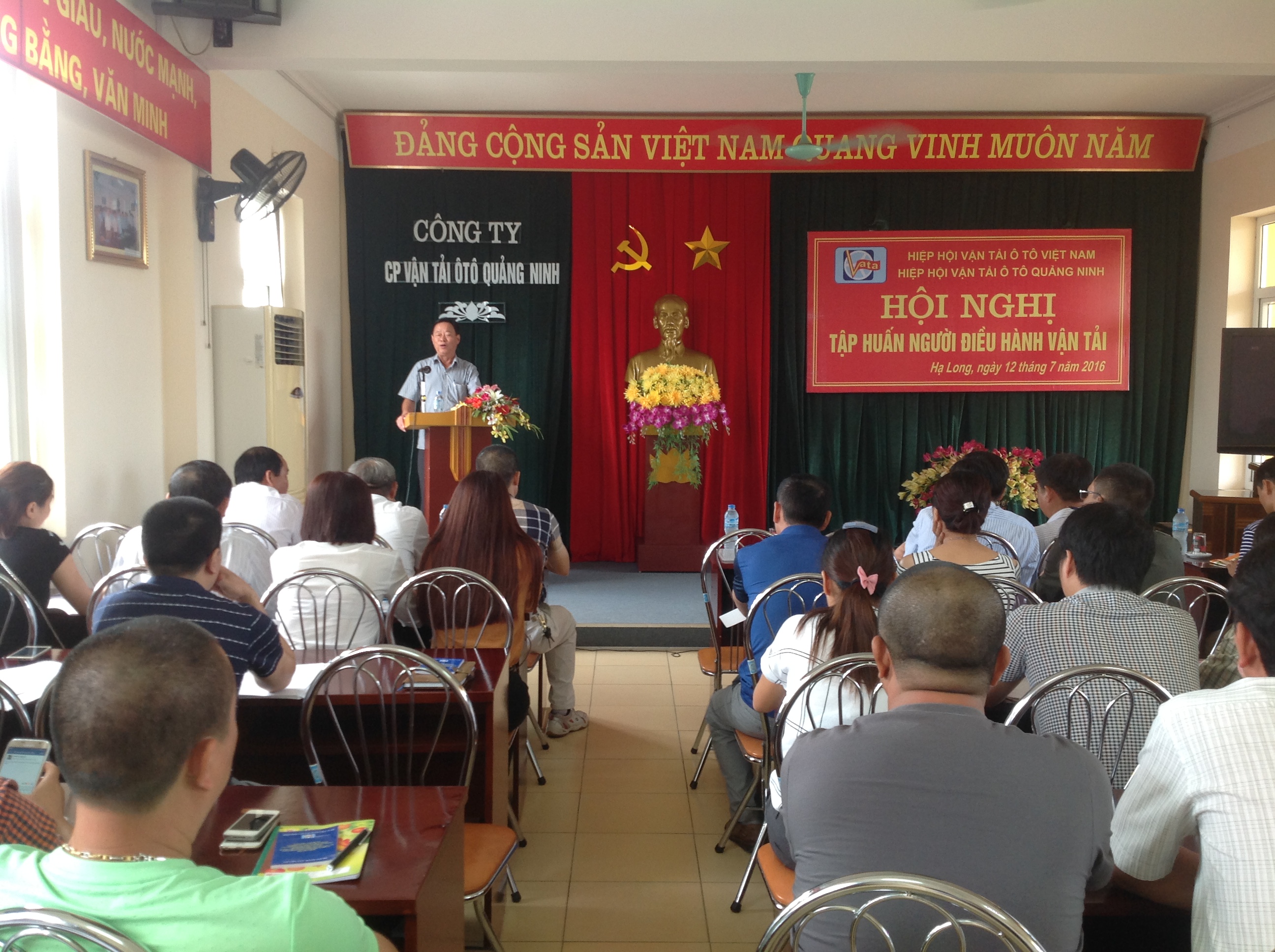 hoi-nghi-tap-huan-nguoi-dieu-hanh-van-tai.JPG