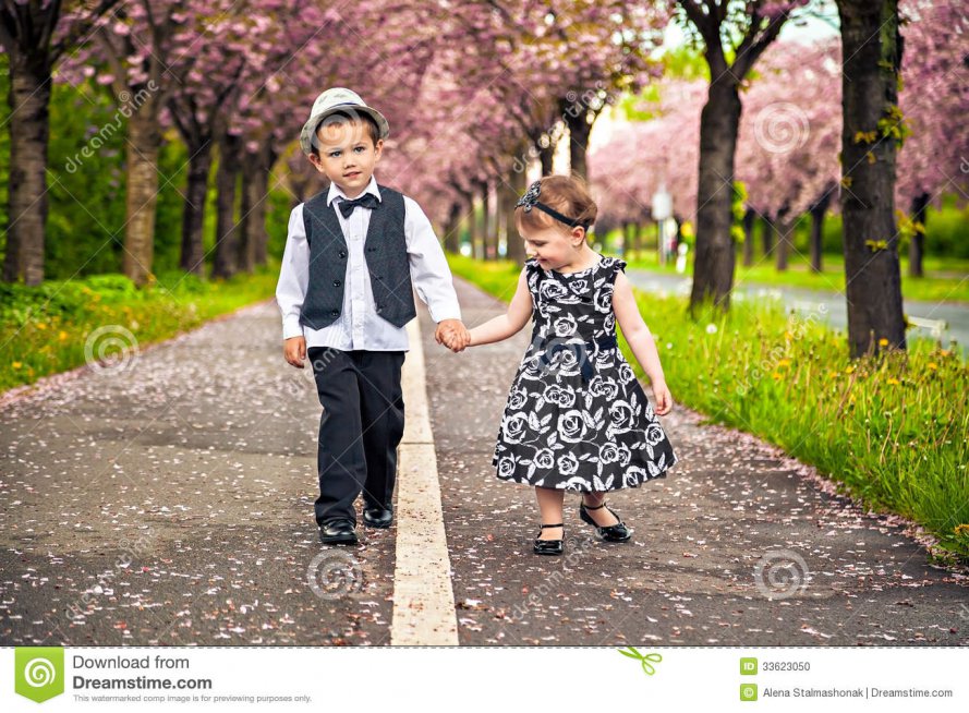little-boy-girl-romantic-scene-nature-33623050.jpg