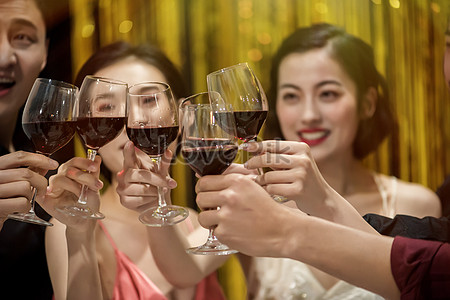 lovepik-cheers-cheers-picture_500810074 - 2023-02-08T164542.374.jpg