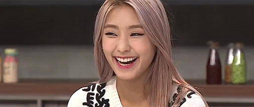 MAC CUOI QUA HA.gif