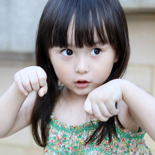 meo-nuoi-con-gai-xinh-nhu-hoa-hau-2-phunutoday_vn.jpg