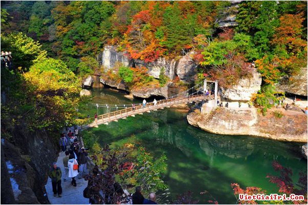 mua-thu-dep-hon-tranh-ve-tai-xu-so-mat-troi-moc-b6c8bd[1].jpg