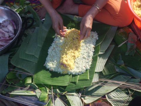 sai-gon-tung-bung-ngay-hoi-banh-tet-mung-tet-binh-than-2016_21030675[1].JPG