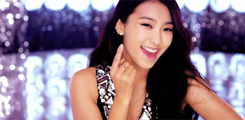 tumblr_mmfuf7w5UO1sqq85zo1_500.gif