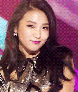 tumblr_nhd6bznAcN1u43tcro1_400.gif