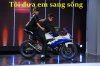 Hoai linh chay xe.jpg