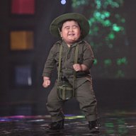 người bí ẩn@.com