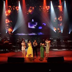 Lệ Quyên, Hồ Ngọc Hà, Thu Minh, Hiền Thục & Uyên Linh - Một Mình (Live) - YouTube