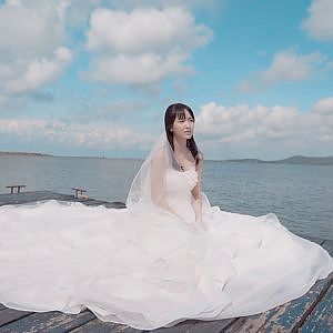 Đừng Tin Em Mạnh Mẽ - Jang Mi Official | Music video - YouTube