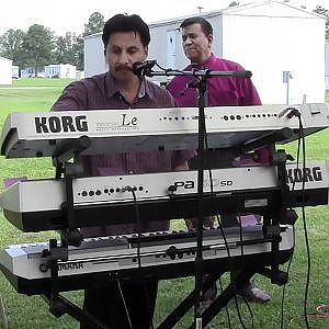 RAMON REYES cantando en una fiesta en north carolina.invitaciones 843 3671794 - YouTube